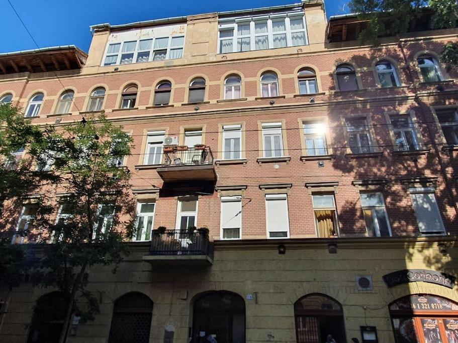 Nefelejcs Near The Keleti Railway Station Budapeste Exterior foto